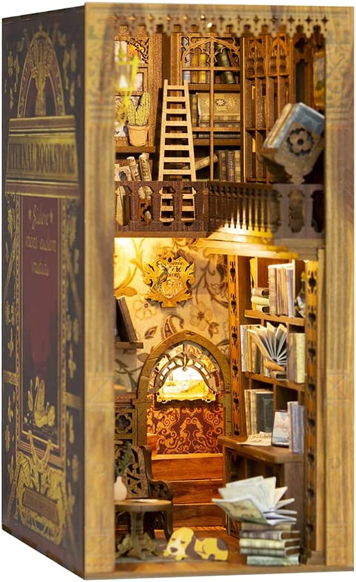 Magische Apotheker-Bücherecke